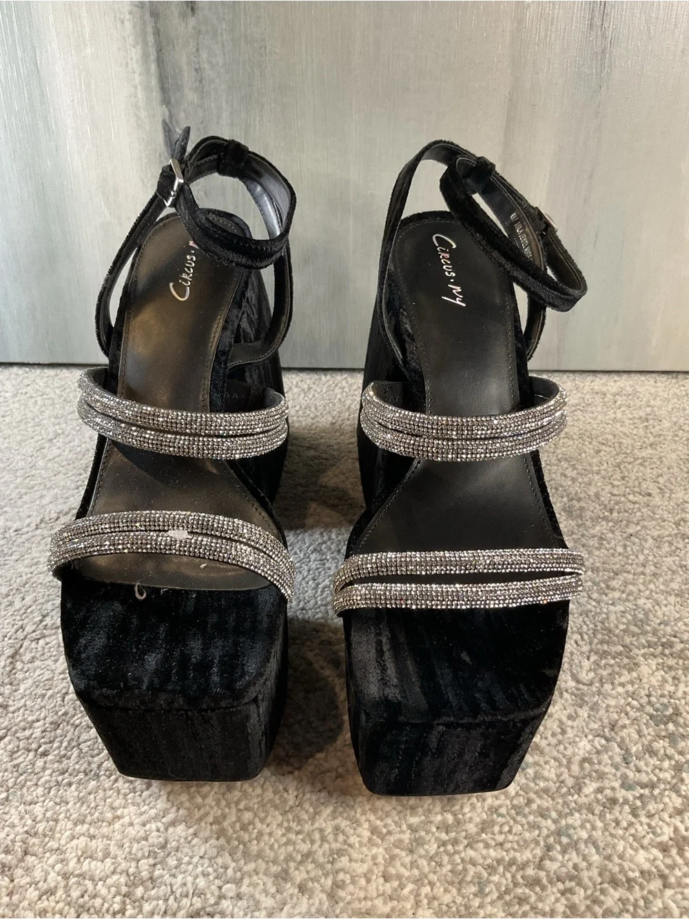 NIB Circus NY by Sam Edelman Mila Jewel Platform Heels Black Velvet Size 8M